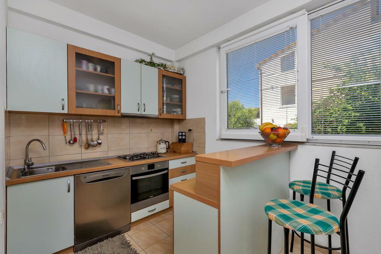 Apartment Rita Макарска Екстериор снимка